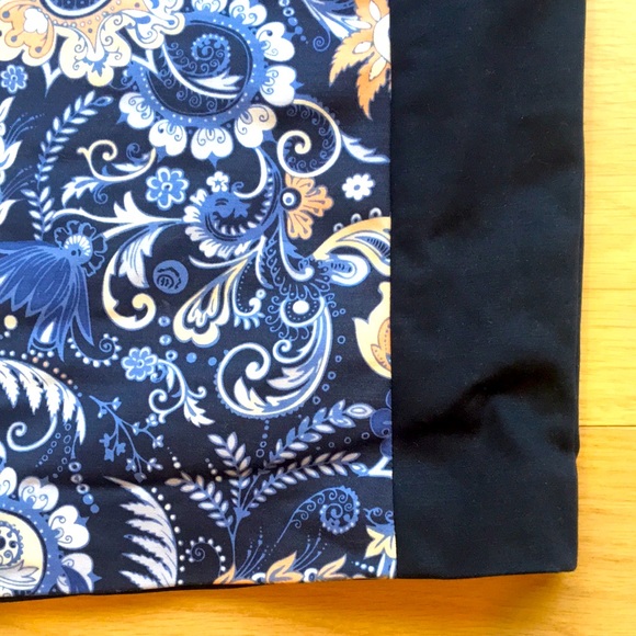 Sz 4 Club Monaco stretch cotton pencil skirt, fully lined, w/ navy coral florals - Picture 3 of 8